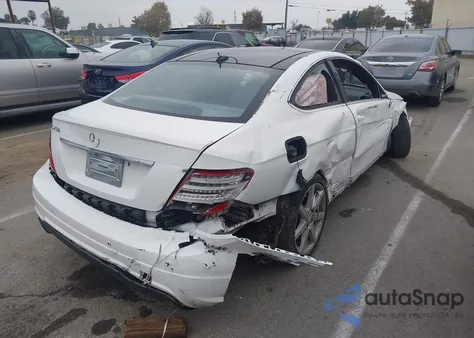 2013 Mercedes-Benz C 250 from USA, damaged, VIN WDDGJ4HB2DG003896